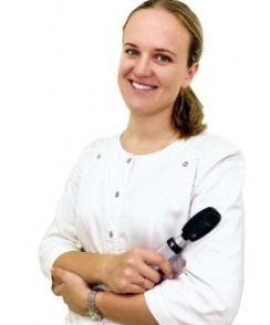 Комарова Анна Витальевна окулист (офтальмолог)